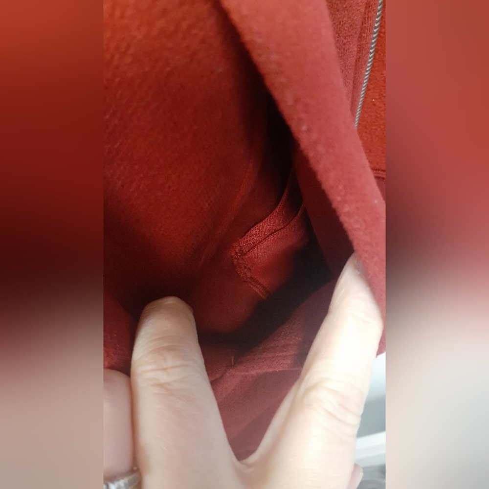 Dark red zip-up Lululemon hoodie - size 10 - Picture 5 of 8